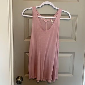Light pink, flowy tank top